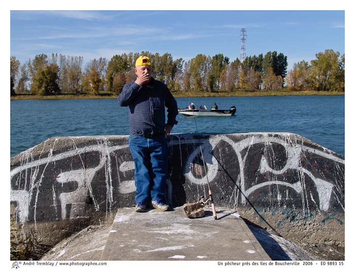Un pêcheur près des îles de Boucherville