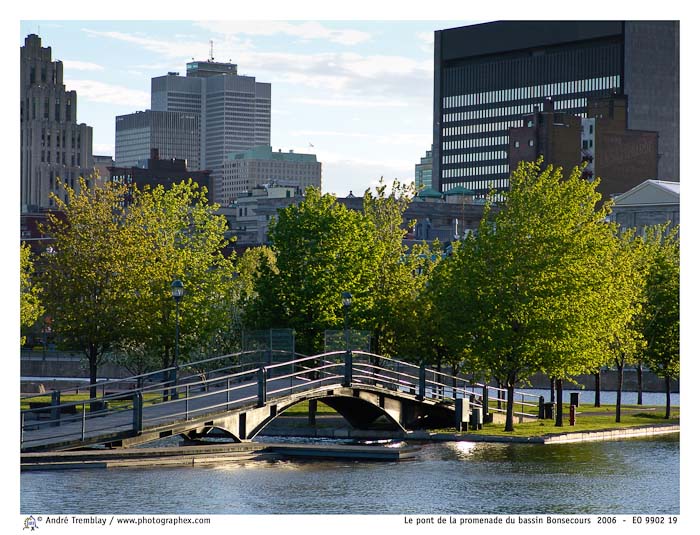 Le pont de la promenade du bassin Bonsecours