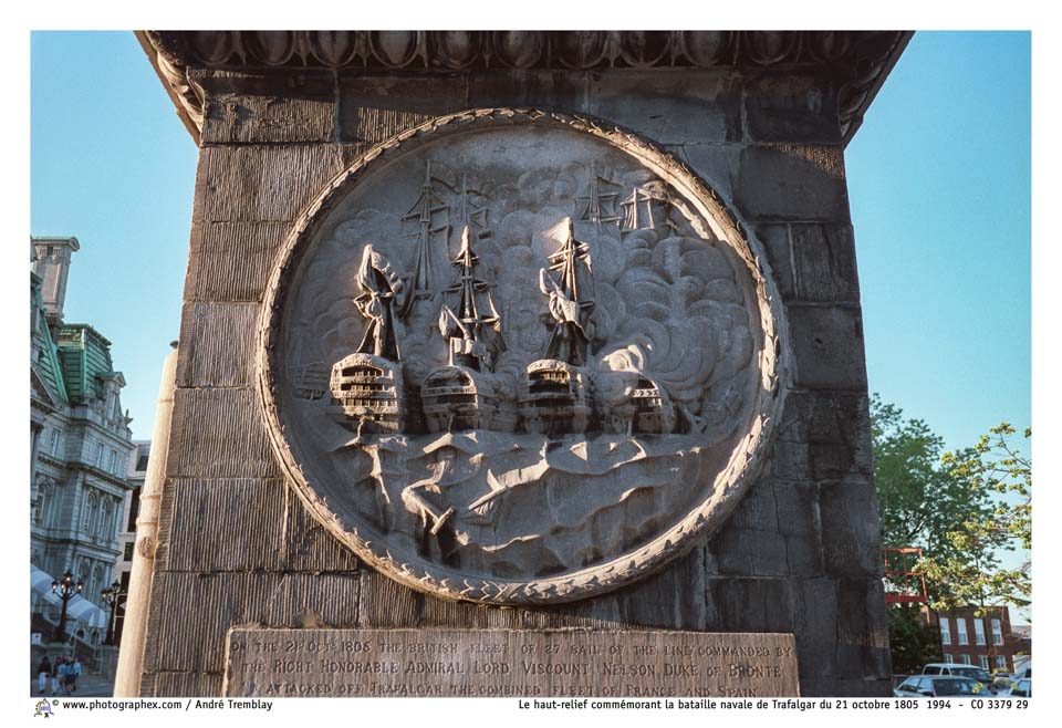 Le haut-relief commémorant la bataille navale de Trafalgar du 21 octobre 1805