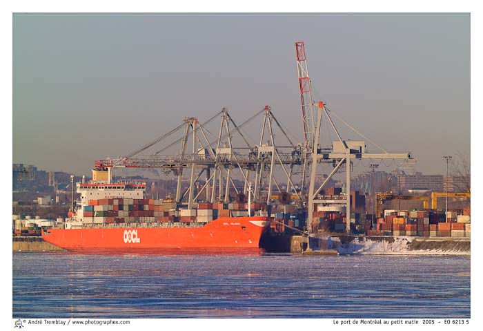 Le port de Montréal au petit matin