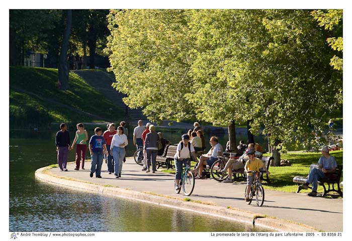 La promenade le long de l'étang du parc Lafontaine