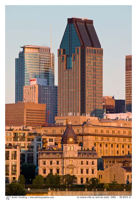 Le centre-ville au levé du soleil