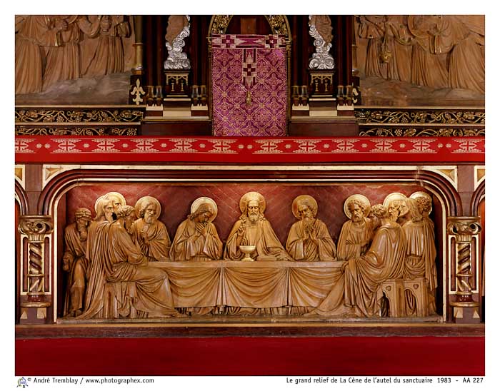 Le grand relief de La Cène de l'autel du sanctuaire